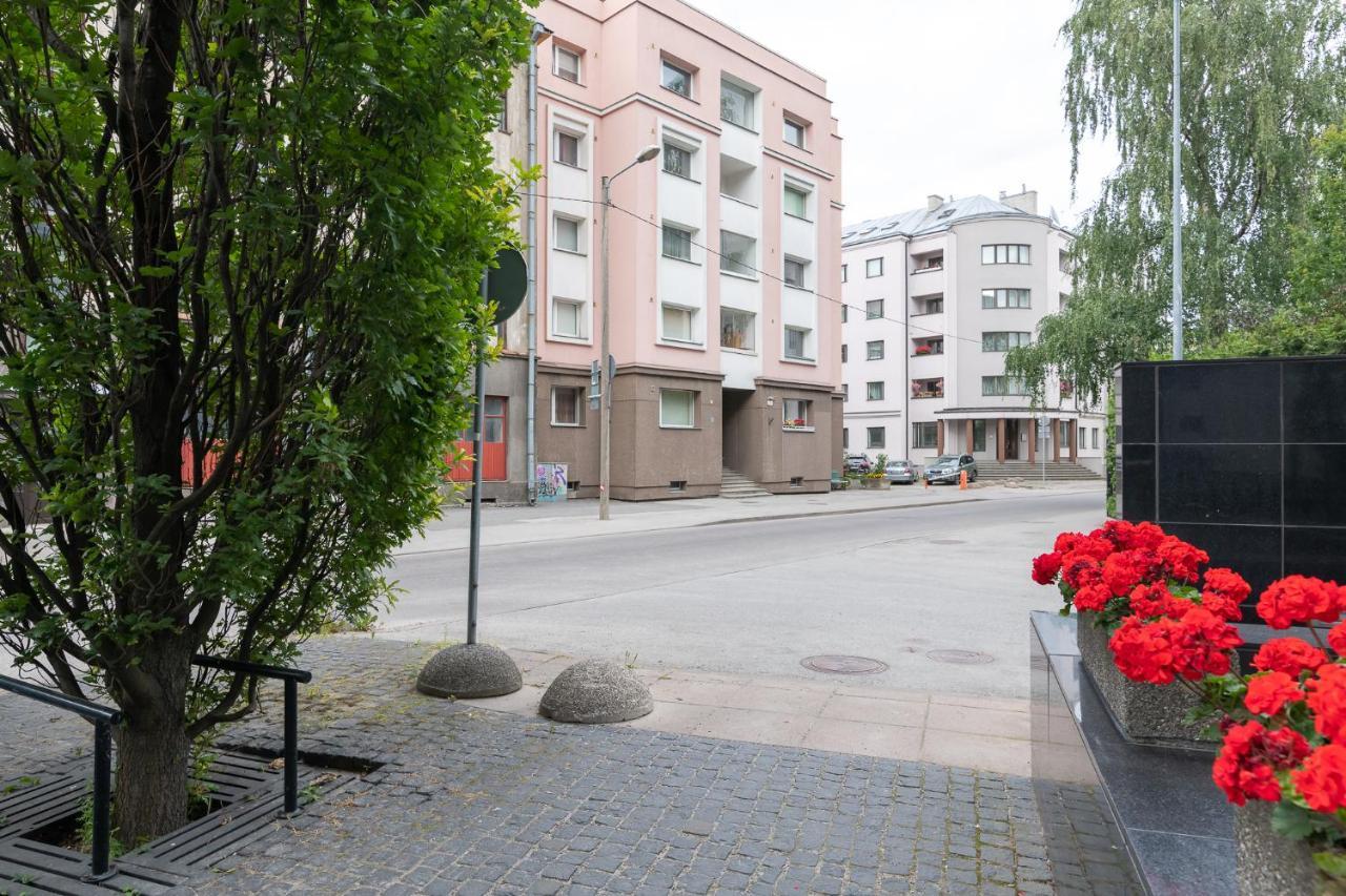 Cozy Stylish Studio Apartment With Free Parking By Centralapartments Tallin Zewnętrze zdjęcie